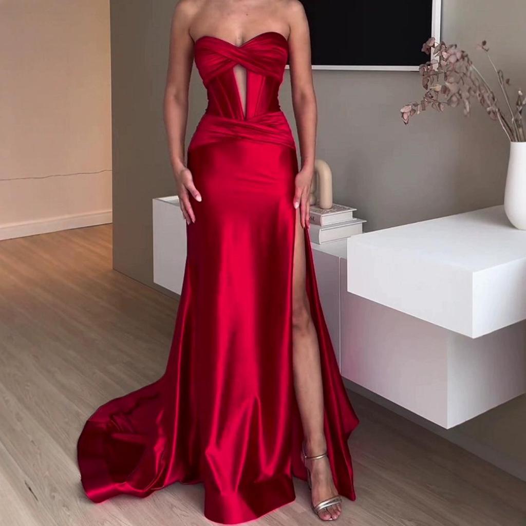 Elegant stroppeløs kveldskjole med én skulder for brudepiker