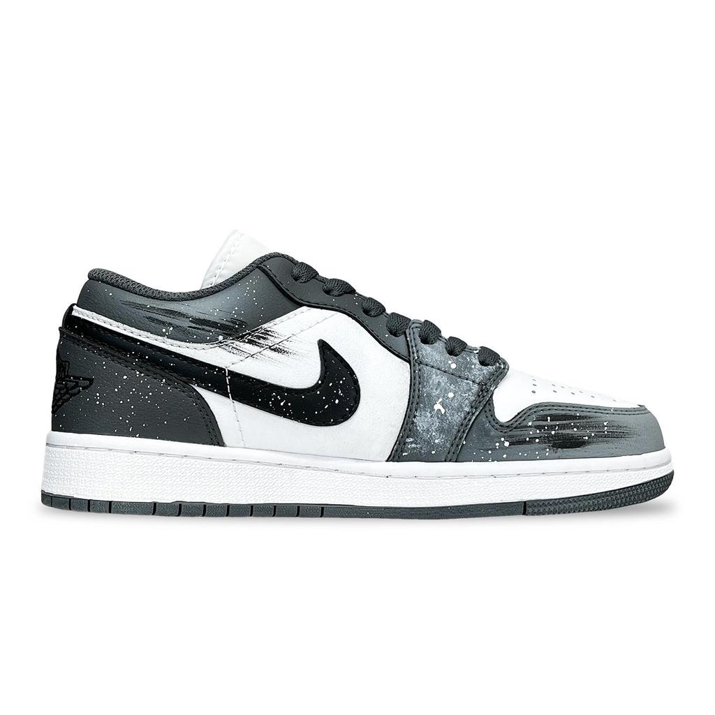 Jordan Air Jordan 1 Phantom Bear Cushioning Abrasion Resistant Low Top Vintage Basketball Shoes Unisex Black White Gray 553558-152(Team701-)