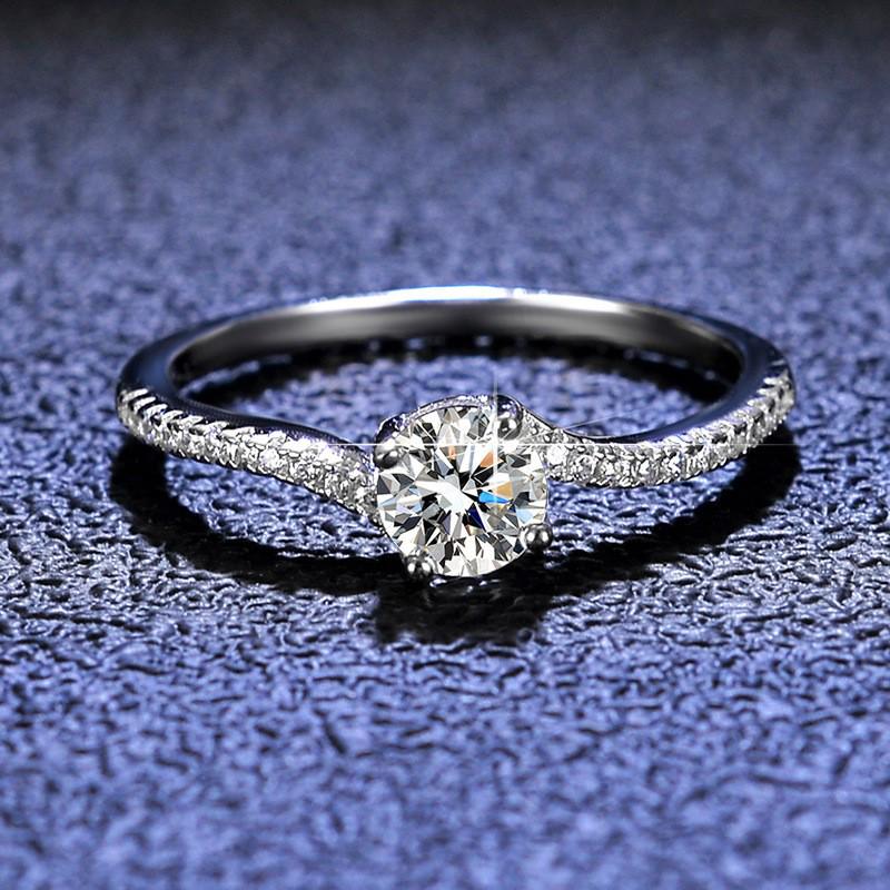 S925 Sterling Silver 50-Point Twisted Moissanite Ring with Four-Prong Setting