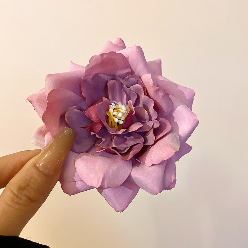 Elegant Floral 3D Hair Clip - Sweet Bangs Duckbill Accessory for Summer
