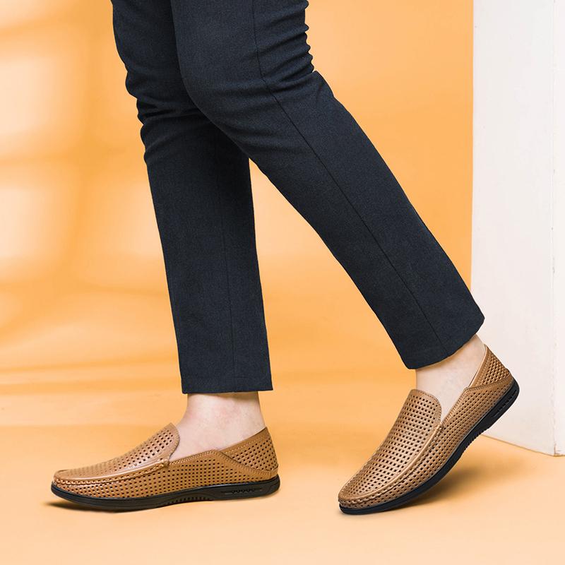 High Quality Leather Men Casual Shoes Comfortable Light Men  Formal Men Dress Shoes Breathable Slip On Men Driving Shoes