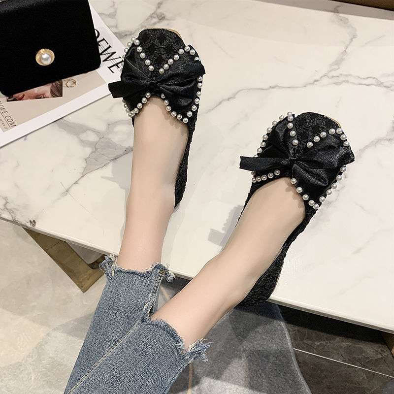 

Single shoes women s 2025 new spring small fragrant wind pearl square head soft sole gentle flat bottom shallow mouth Doudou shoes grandma shoes 40 чёрный