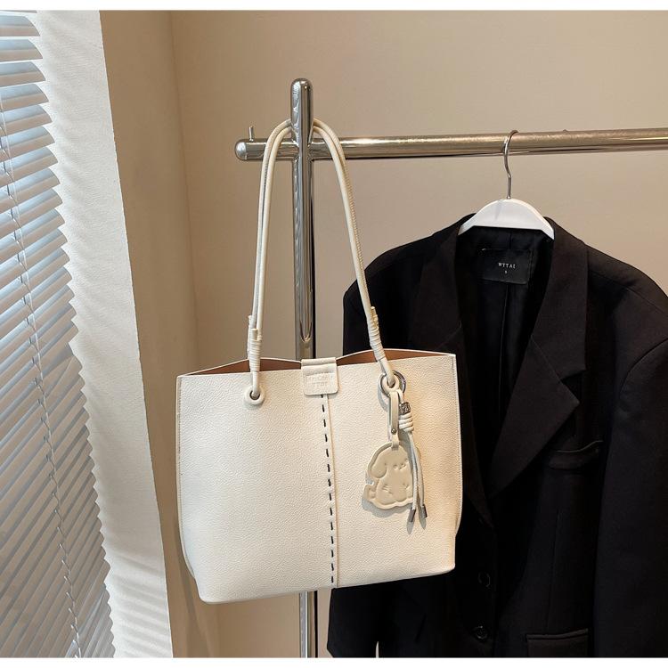 Large capacity tote bag 2025 new fashion single shoulder high sense simple casual underarm women's bag