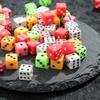 100PCS/Set 8mm Size Dice Entertainment Game Props 5 Colors Available Gaming Dice Solid Cube Set Party Board Game Accessories ZYF