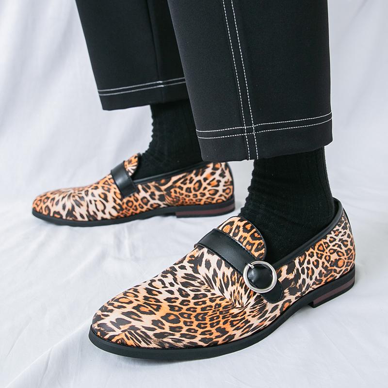 New Men's Pointed Leopard Pattern Loafter Tassels Leather Casual Shoes Male Formal Wedding Dress Homecoming Zapatos Hombre