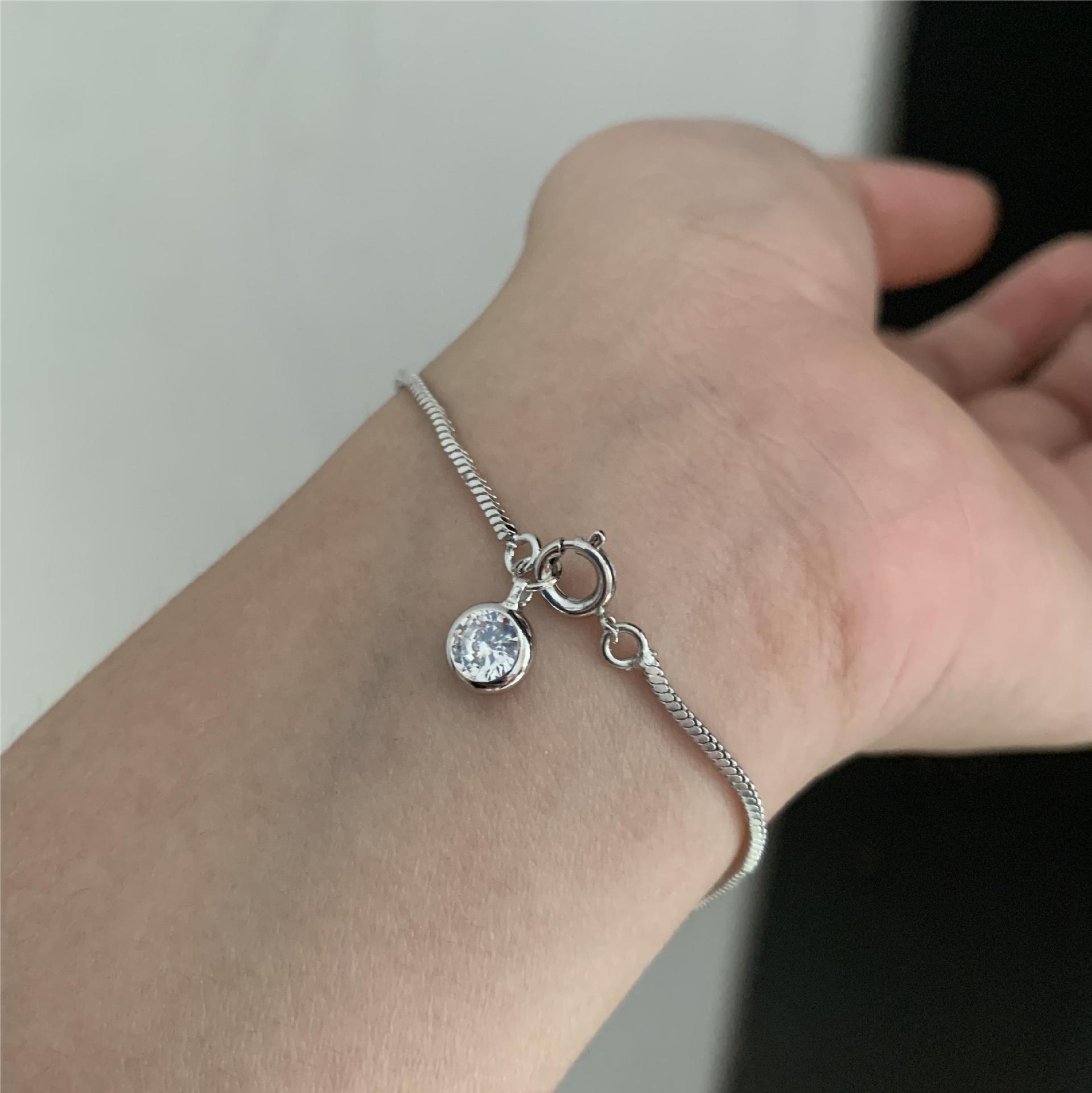 Bubble Round Diamond Snake Bone Bracelet Light Luxury High-End Exquisite Niche Design Sense Versatile Stacked Wearing Jewelry Plated With Real Gold