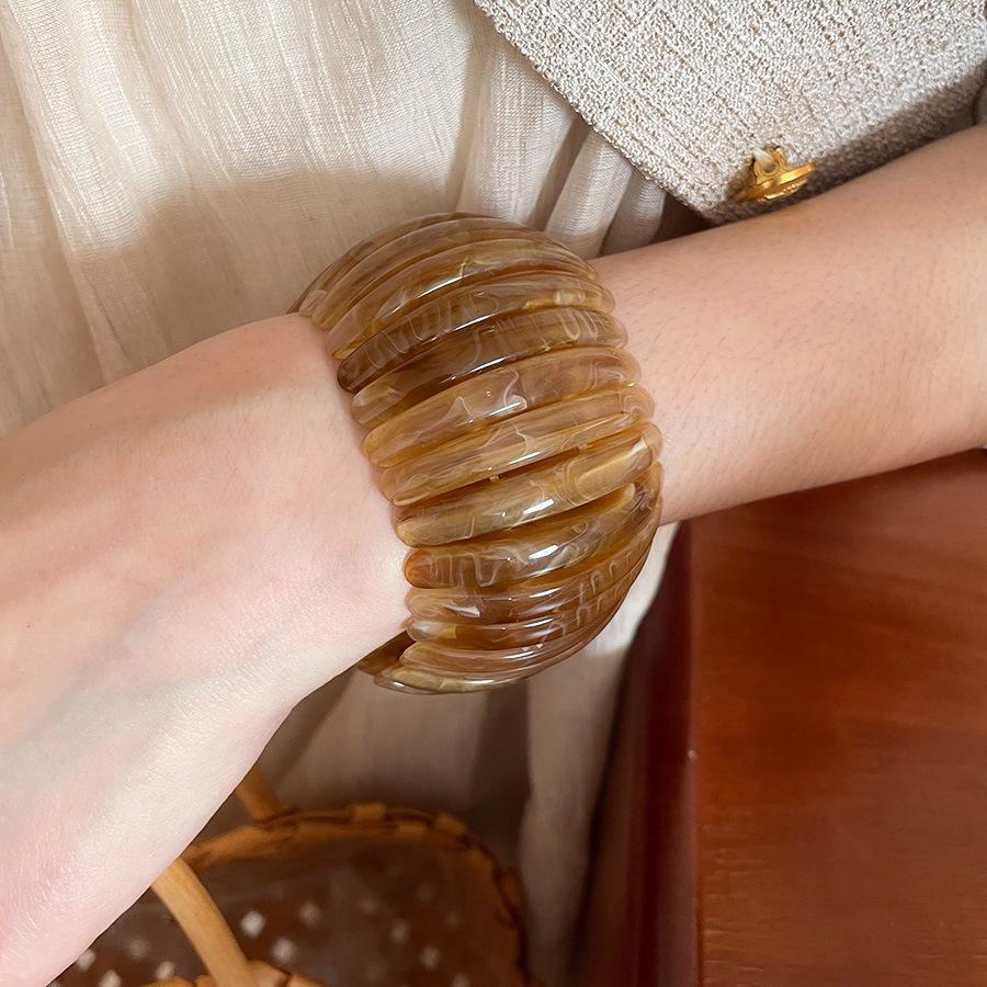 Iridescent Acrylic Semicircle Elastic Bracelet - Fresh & Sweet High-End Women's Jewelry 2025.