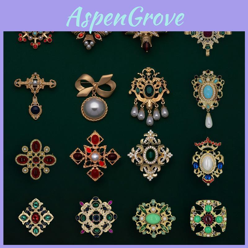Baroque Style Crystals Brooch With Hollow Geometric Shape For Women And Mens Wardrobe Accessory