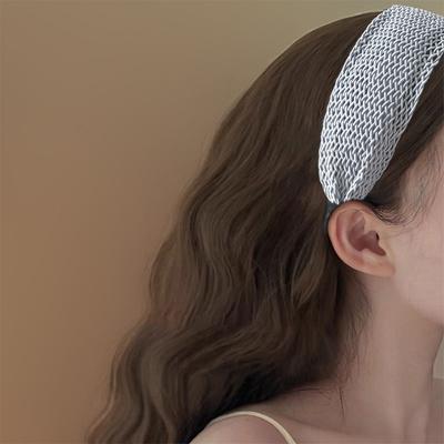 2025 Neues Sommer Atmungsaktives Häkel-Stirnband mit Durchbruchmuster Hoher Scheitel-Effekt Für Outfits Dusch-Hautpflege & Haarbündelung