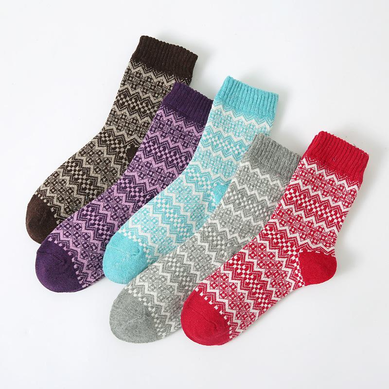 5/10 Pairs Comfortable Casual and Versatile Winter Thickened Socks Women's Warm Cross Stitch Wool Socks Retro Ethnic Style Literary Women's Socks