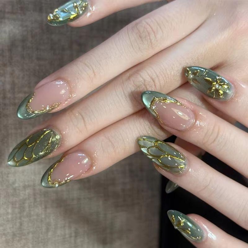 24Pcs Short Oval Pink Press On Nails With Golden Flowers Retro Gradient Summer Cute Full Cover Almond False Nail Tips