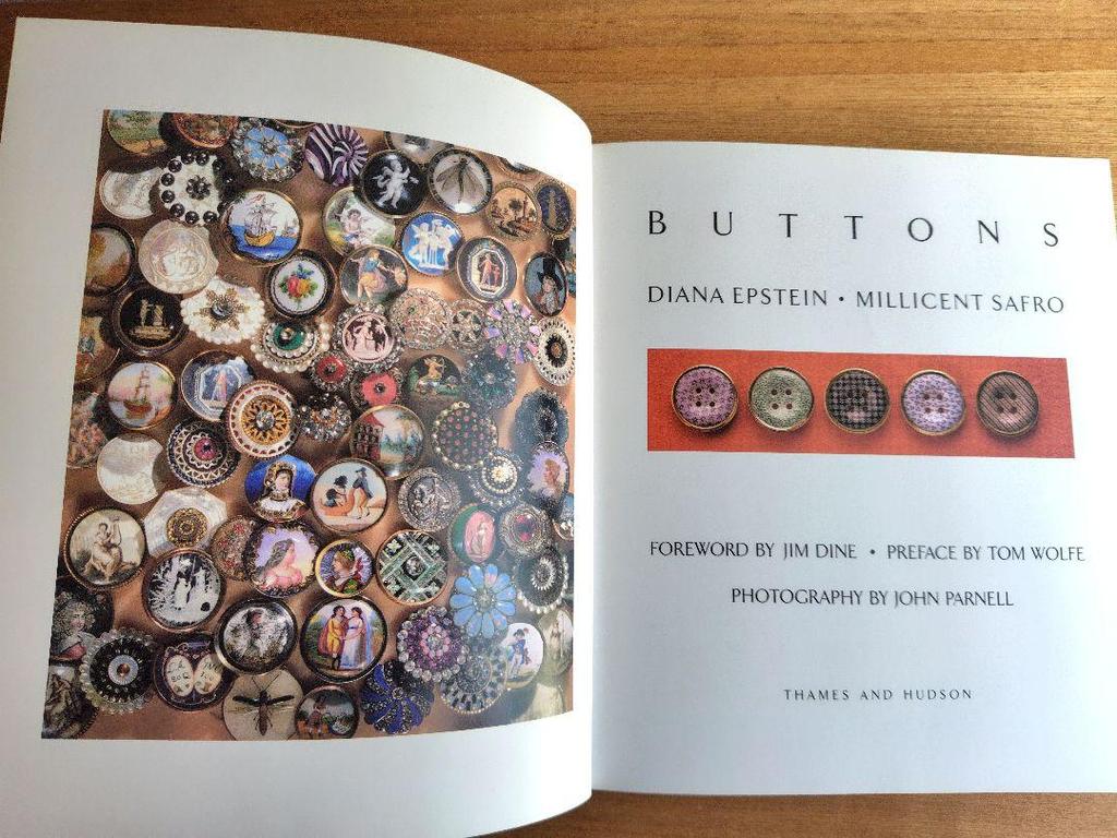 [USED] BUTTONS Foreign books