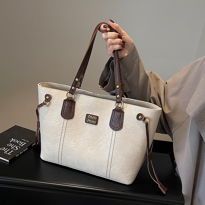 Women's New Fashionable Shoulder Bag with Niche Commuting Retro Tote Bag