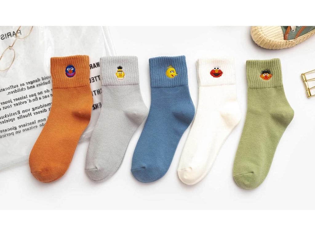 Women's Mid-Calf Socks - Korean and Japanese Style, Cute Embroidery, Odor-Resistant, Solid Color, Perfect for Spring, Autumn, and Winter.