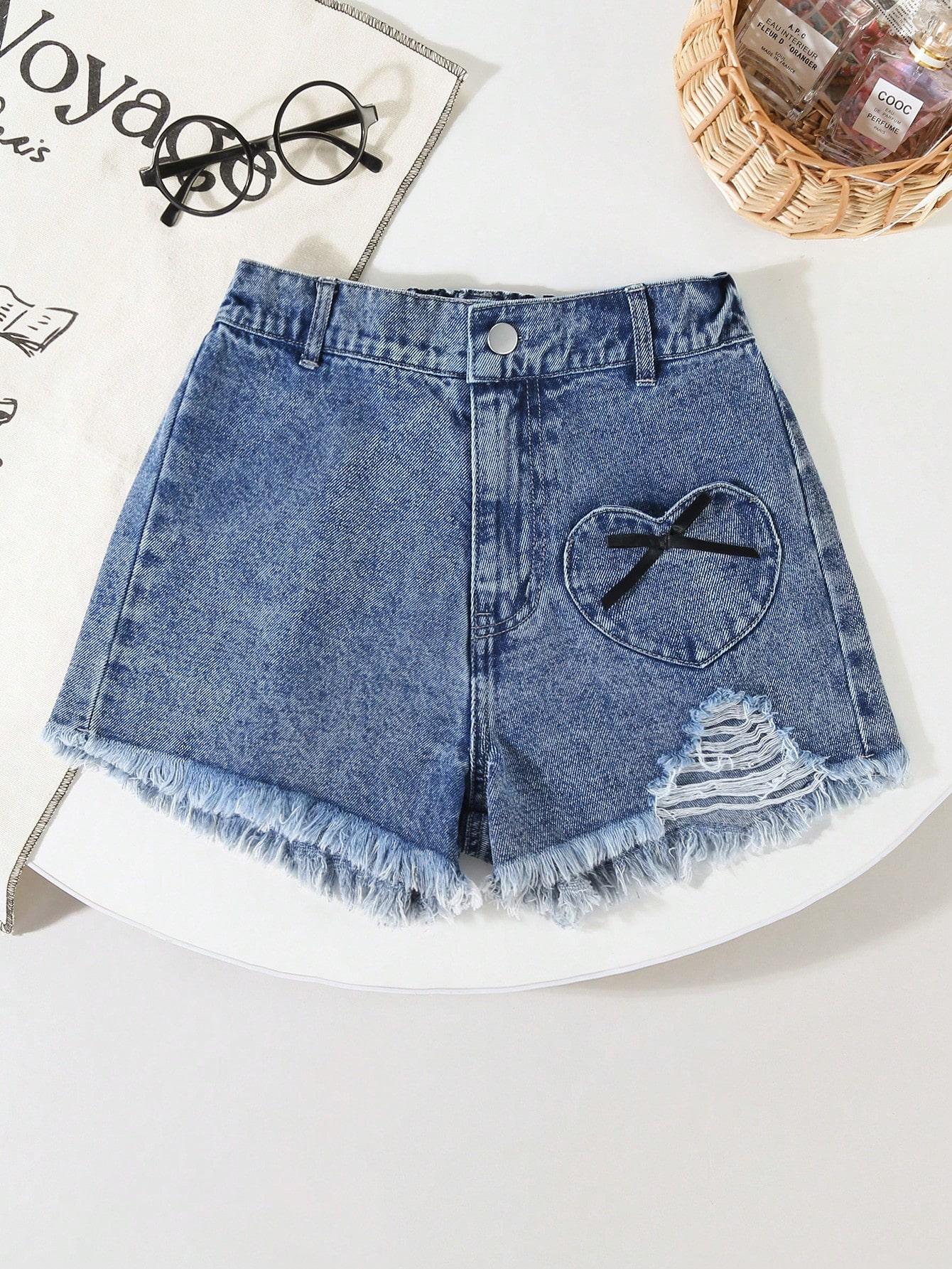 Single-piece girls  casual summer denim shorts with heart-shaped stickers, frayed edges, and a trendy, sexy style. Elastic waist and loose fit. 8Y средний синий