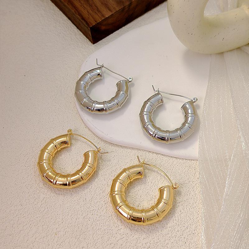 Vintage Cross-Border Fashion Stud Earrings: Unique Design for Women