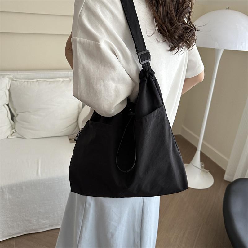 Stylish Street Trend Canvas Bucket Bag For Women 2024 Fashionable Large Capacity