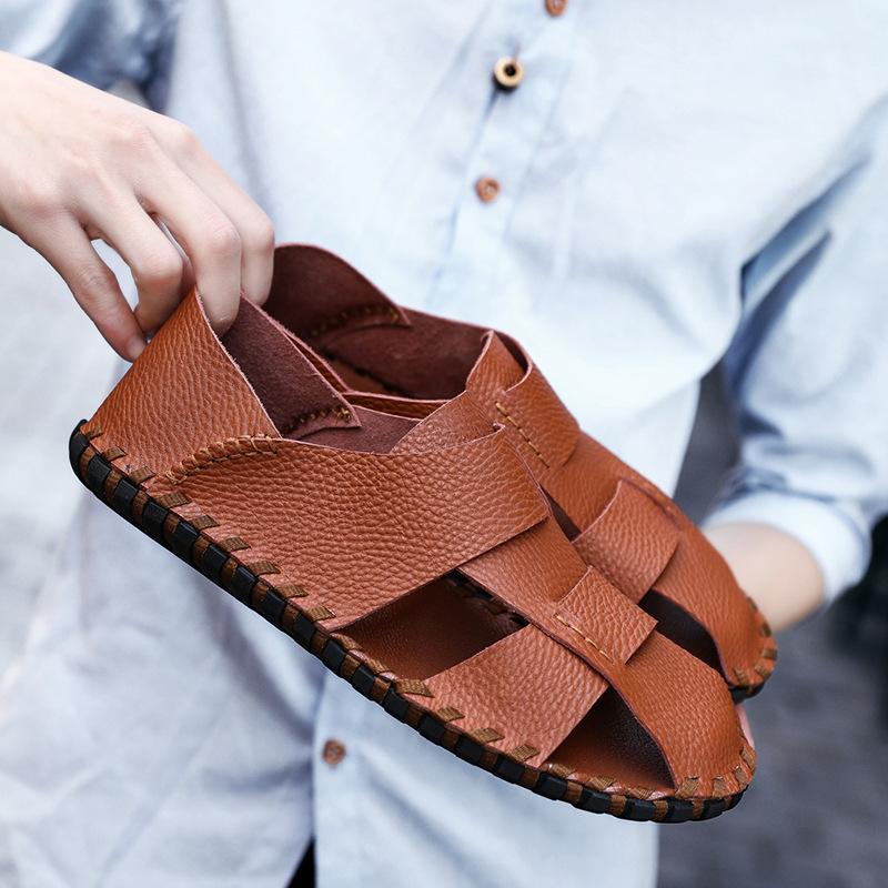Summer 2021 New Cool Slippers Men's Beach Trend Casual Men's Trend Hole Shoes Breathable Lazy Shoes