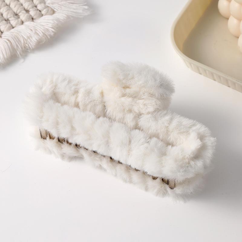 Large Korean Style Plush Hair Clip - High-End Claw Accessory for Girls & Women, Shark Clip for Autumn/Winter