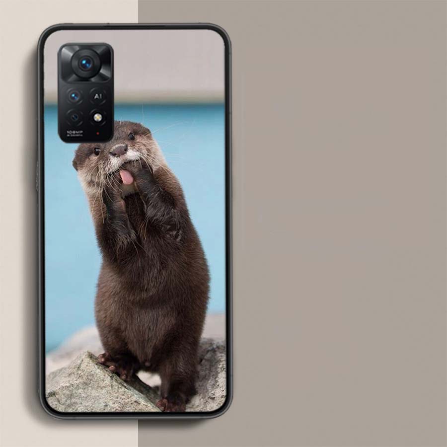 Lovely Otter Who Loves Clean Food Phone Case For Xiaomi Redmi Note 12 Pro Plus 5G 12S 11 11E 11T Pro 10 9 8 7 11S 10S 4G 9T 8T 9