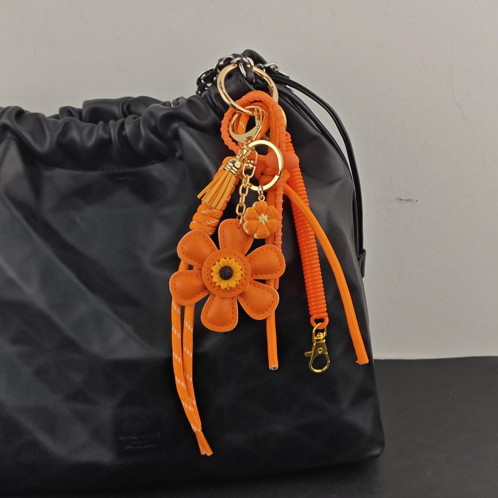 Neu In Leder Sonnenblumen Taschenanhänger Modischer Anhänger für Tasche Geflochtenes Seil Frau Schlüsselanhänger Zubehör Geschenk Großhandel