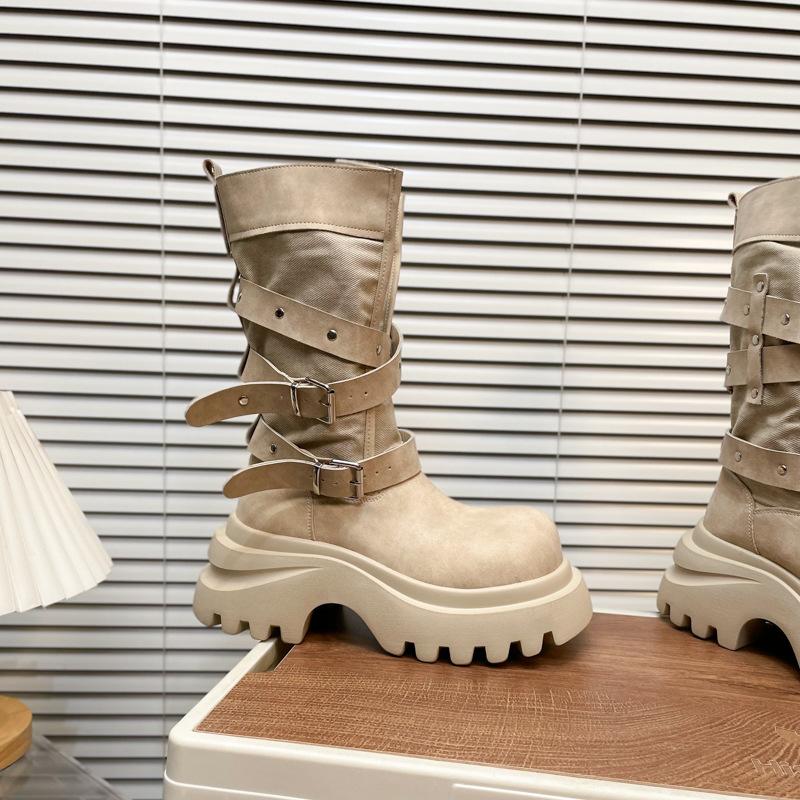 

Париж ретро пряжка ремня яд ботинки 2025 весна и лето новый пучок рот большой окружность голенища толстая подошва увеличение роста панк локомотивные ботинки 40