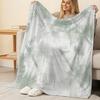 Soft Flannel Throw Blanket, Breathable Solid Color Plush Blanket – Lightweight Cozy for Home, Sofa, Office, All Seasons, Ideal for Napping & Relaxing