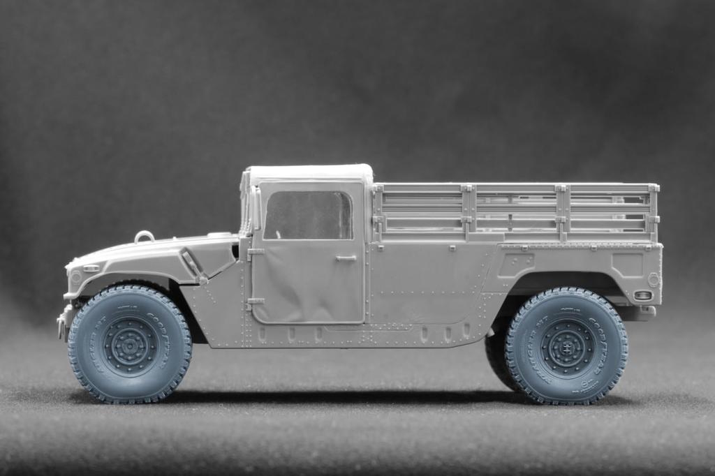 HMMWV MT Wheel Set Plastic Model Parts SCXWM35004S Scale-X 1/35 Weight-Deformed Set, 12-Bolt Type, 5-Piece (for ICM/Academy Models) (Military Vehicle)