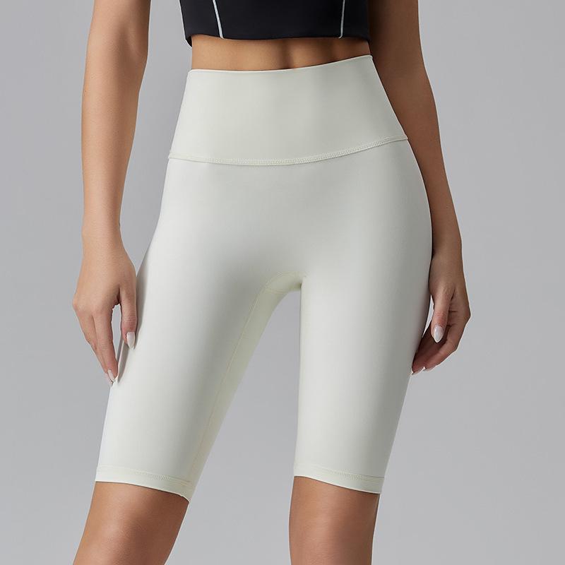 Plus Size Yoga Set: Beautiful Back, High Waist Shorts, Quick Dry Fitness Outfit