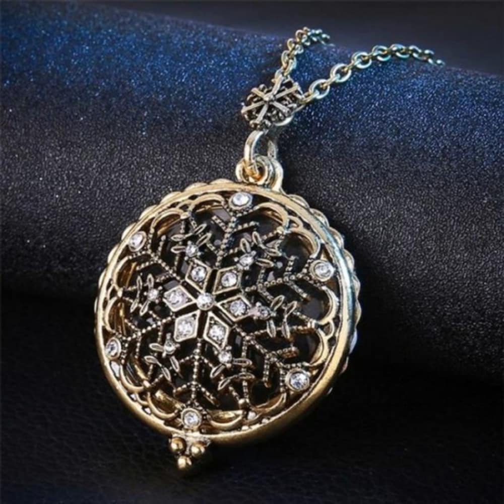[Onoma] Onm Antique Necklace Snowflake Old Man Magnifying Glass Retro Dual-Use Zirconia (12092597)