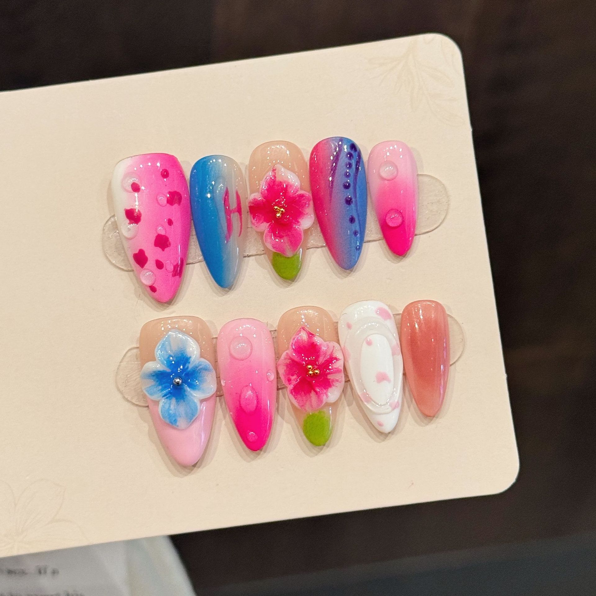 

Press on Nails Almond Fake Nails 3D Flower Design Glue on False Nails Press ons Reusable Acrylic Nails Glossy Full Cover Stick on Nails for Women extra small XS