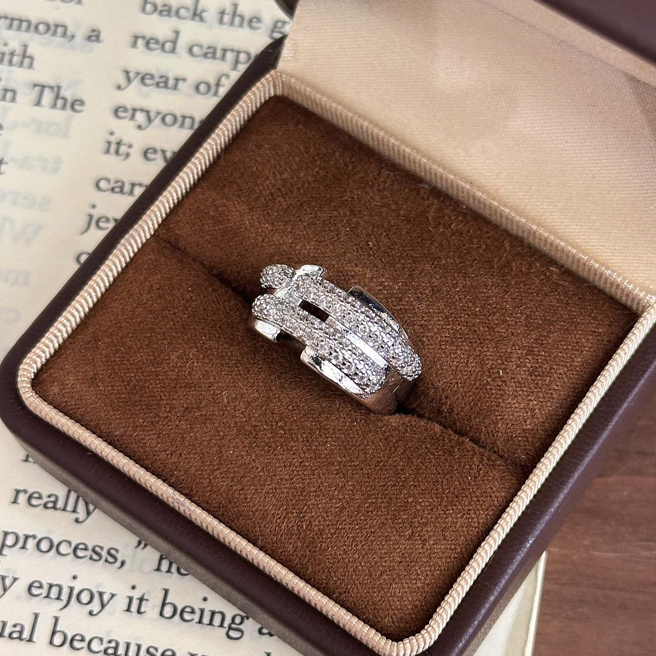 

New flash diamond irregular splicing ring foreign style geometric opening ring ring платиновий