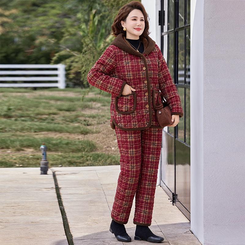 Women's Winter Cotton Two-Piece Set: Fleece-Lined Jacket & Pants for Middle-Aged and Elderly
