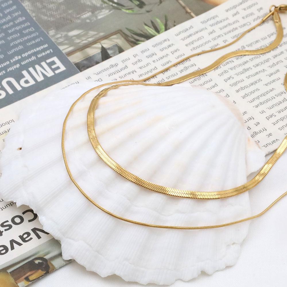 Simple Hip-Hop Neutral Style Men And Women With The Same Metal Double-Layer Chain Stacked With Titanium Steel 18K Necklace Collarbone Chain