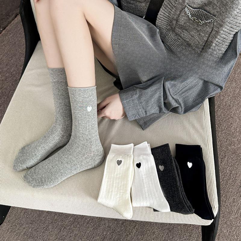 Women's Autumn and Winter Embroidered Heart-shaped Mid-calf Socks, Cotton, Versatile, Solid Color Pile Socks, Rolled-up Women's Socks
