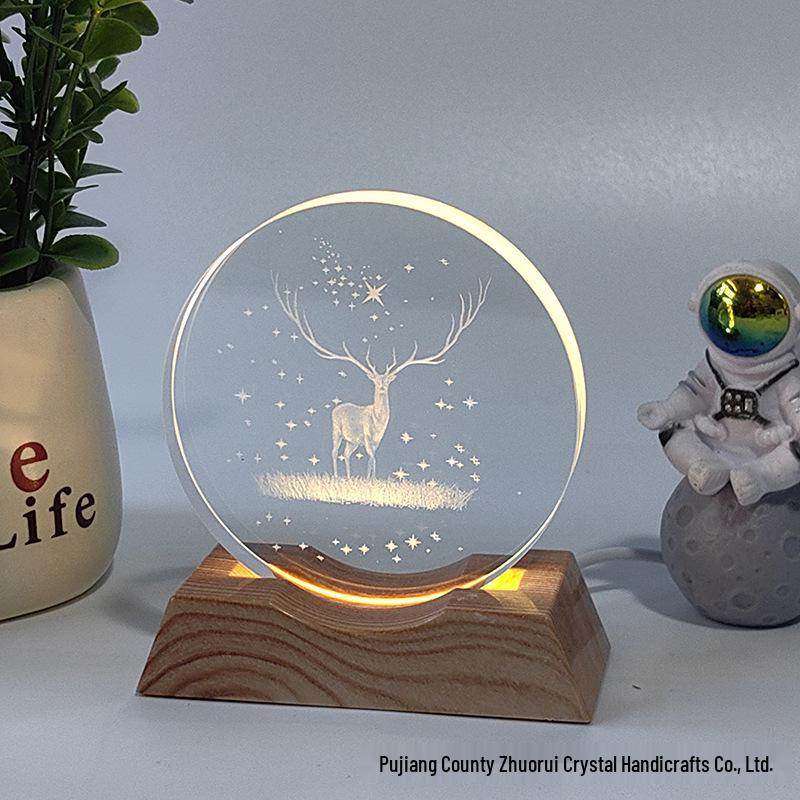 3D Astronaut Crystal Night Light: Seven-Color Starry Sky Christmas Ornament 6 cm diameter