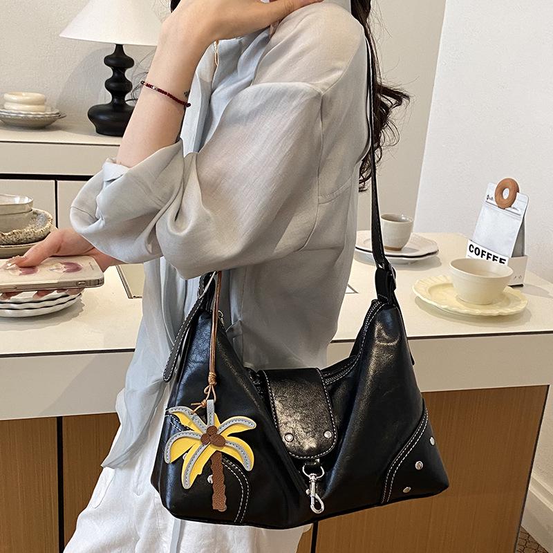 2026 Women's Retro Leather Tote: Large Capacity, Solid Color, Commuting Shoulder & Crossbody Bag