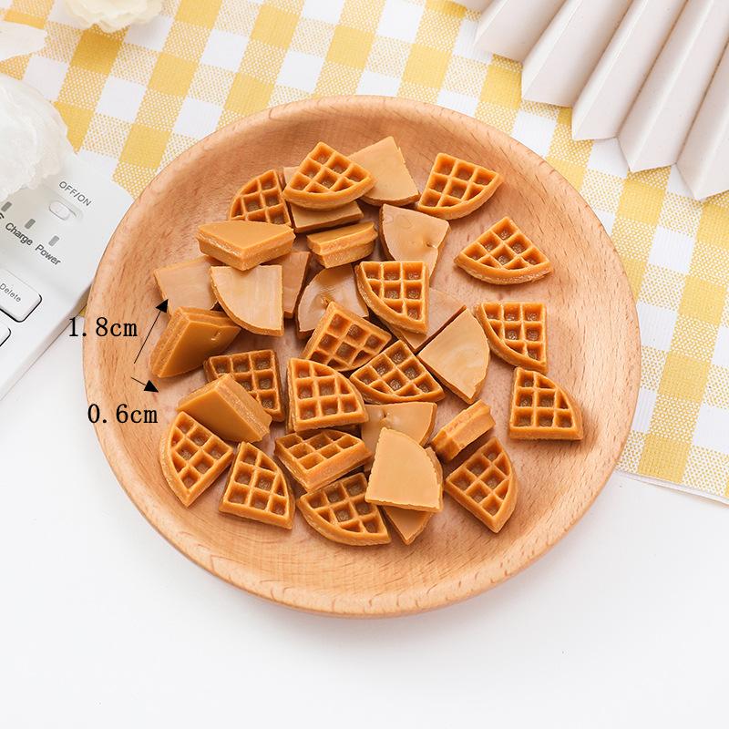 Simulation Cheese Waffle Toast Resin Scrapbooking Decoration Crafts DIY Accessories Dollhouse Mini Artificial Bread 50pc/lot