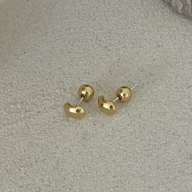 THE BORING Soy Bean Gold Earrings