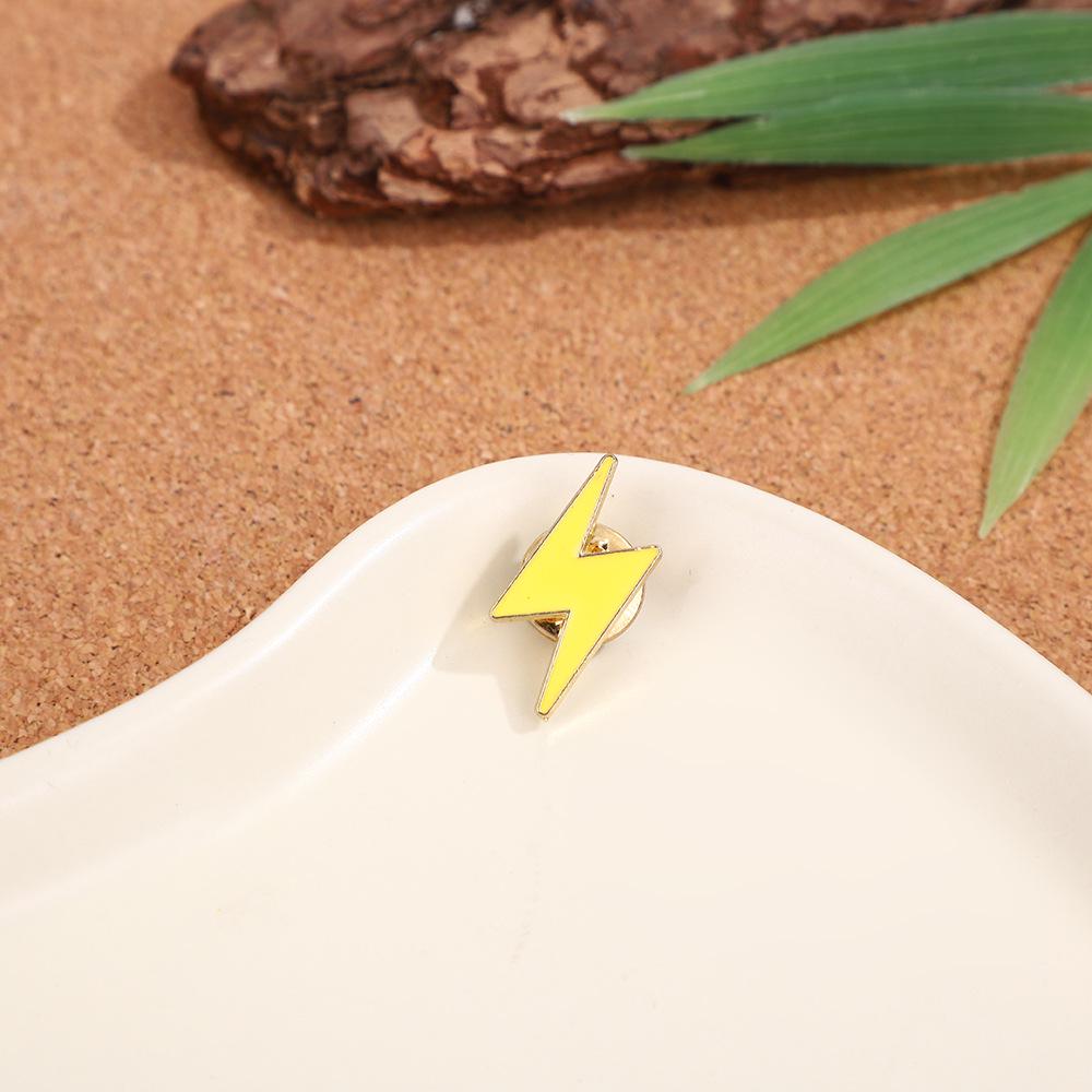 

Чарівна Мультяшна Металева Брошка: Стильний значок з особистістю для одягу та сумок