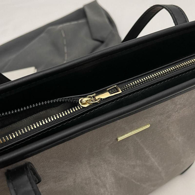 Fashion Brand Handbag New Large Capacity Shoulder Bag High-end Women's Bag Fashion Niche Leisure Handbag Ladies Tote Bag