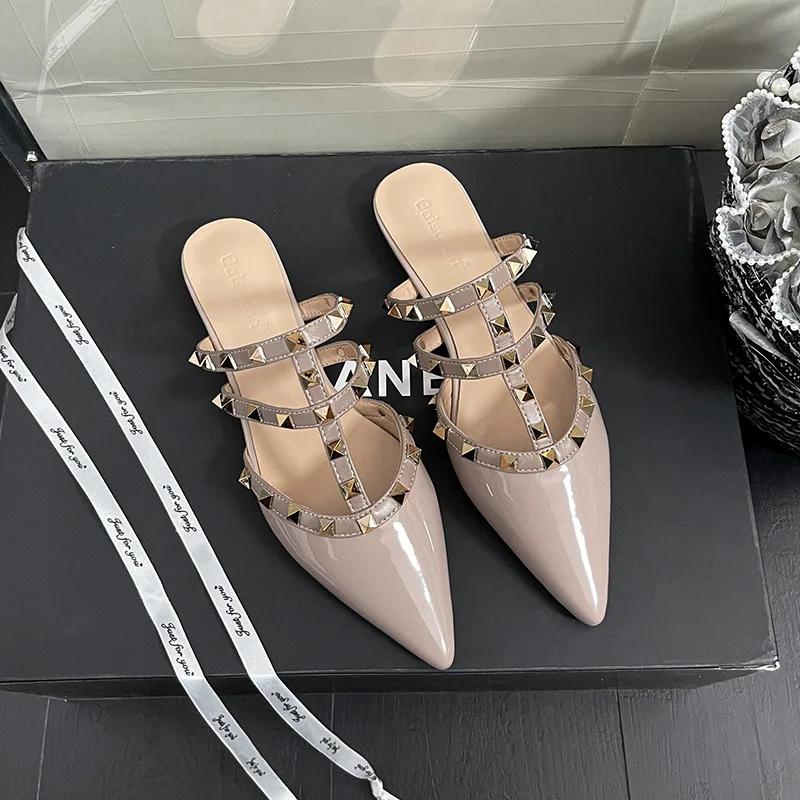 Summe Women Shoes Rivet Slipper Pointed Toe Casual Sandals Girl Street Beautiful Slides