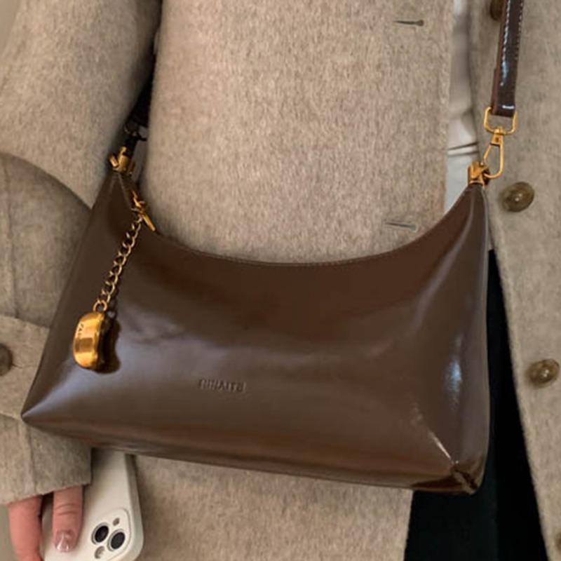 Autumn new high-value retro niche underarm atmosphere shoulder bag women's shopping commuter messenger bag bag