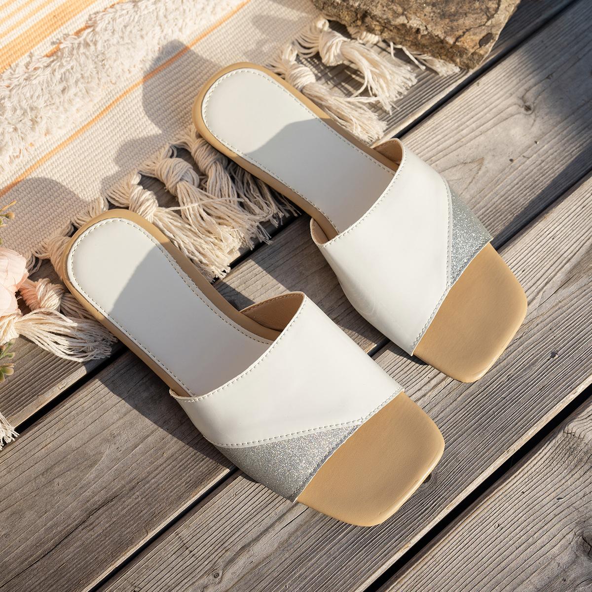 

2025 лето новые кожаные шлепанцы на плоской подошве женские нескользящие и износостойкие повседневные шлепанцы с открытым носком пляжные шлепанцы женские 43 серебряный