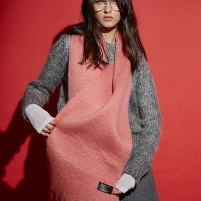 A COMMA PINK Muffler