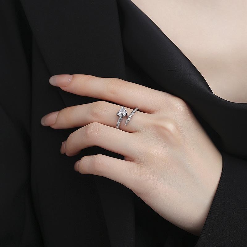 Exquisite Heart Ring for Women with Shiny Zirconia - Versatile Light Luxury Style Index Finger Band