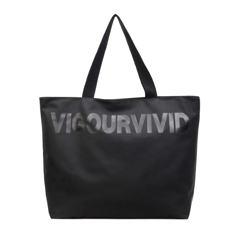 

2026 Spring New Letters Solid Nylon Square Shoulder Bags Large Capacity High Quality Commute Style Casual Tote Bags for Women чёрный