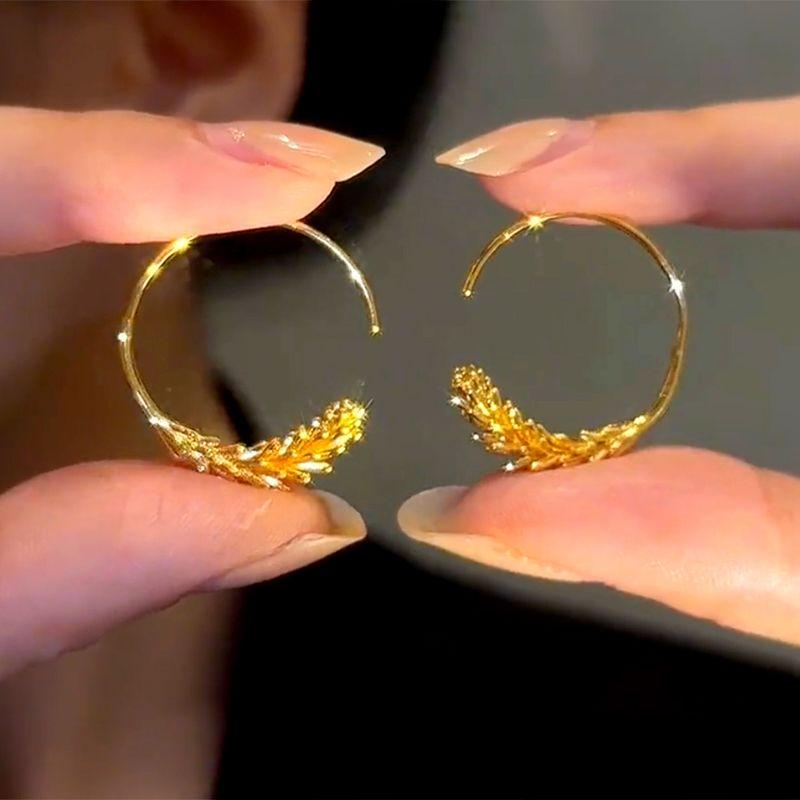 

Wheat Stylish New Arrival Fashion Non-Fading Safety Earrings Gold Pair