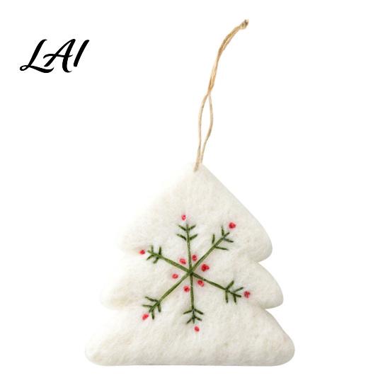 Soft Felt Snowflake Heart Pendants Christmas Ornament Handmade Wool Tree/Heart/Snowflake Shaped Artisan Embroidery Souvenirs Tree Hanging Decoration