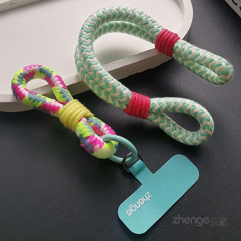 Plush bear pendant, mobile phone lanyard ins fashionable women's wrist woven short thumb ring, small sling.